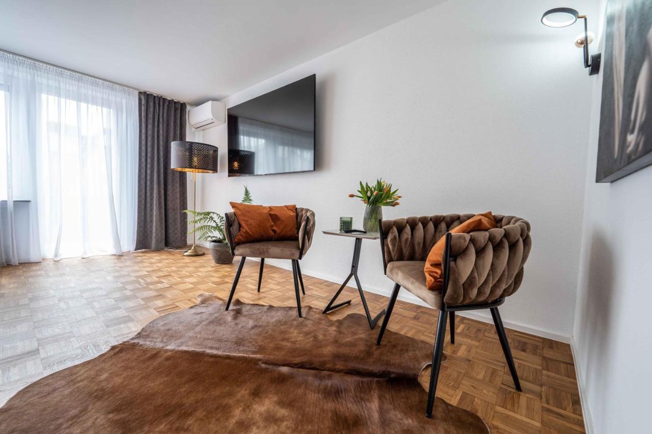 Fn L 5 Klimatisiert Mit Balkon Und Küche * FDH