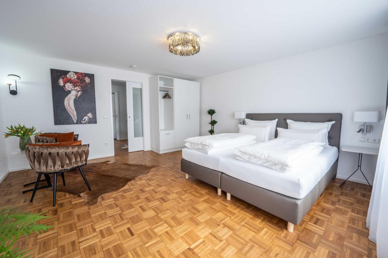 Fn L 5 Klimatisiert Mit Balkon Und Küche FDH
