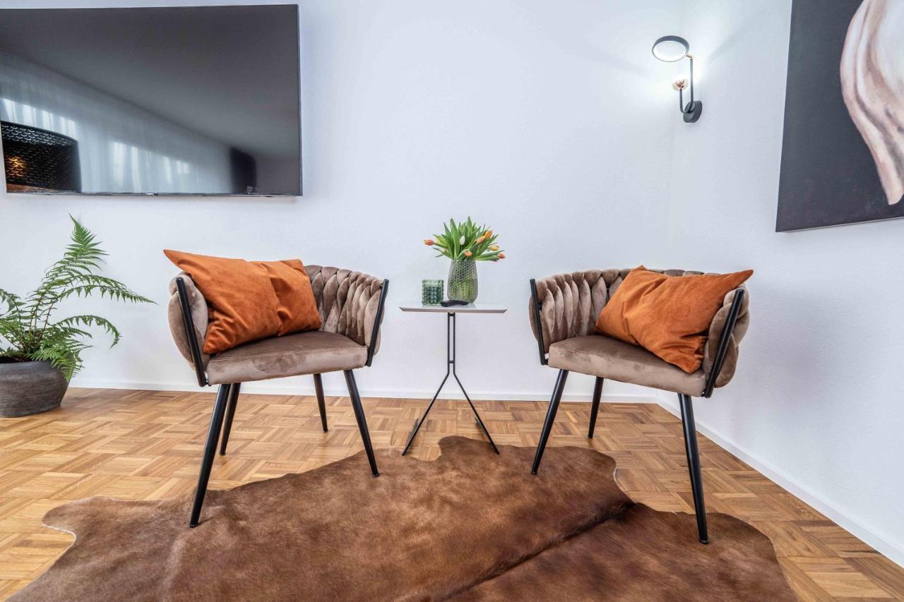 Apartment Fn L 5 Klimatisiert Mit Balkon Und Küche *