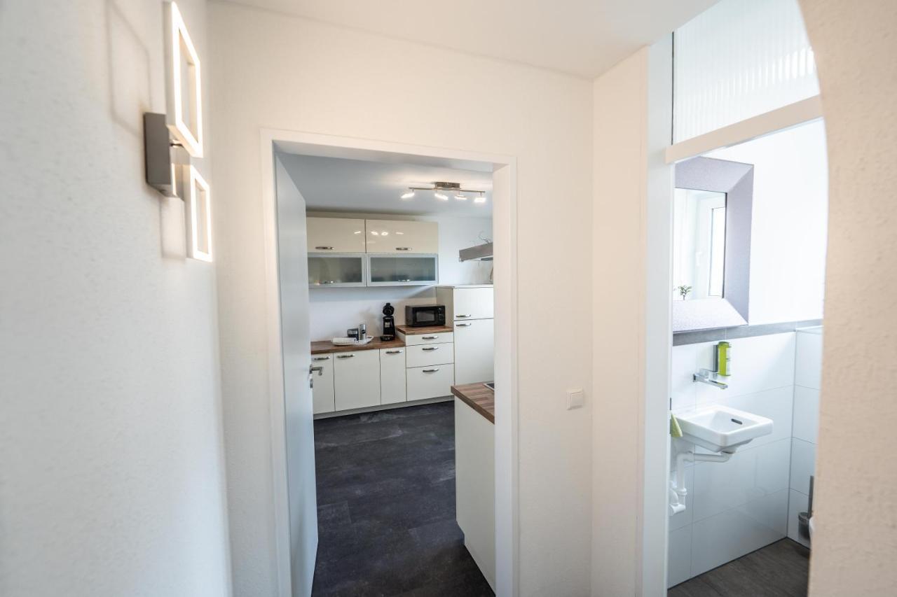 Fn L 5 Klimatisiert Mit Balkon Und Küche FDH