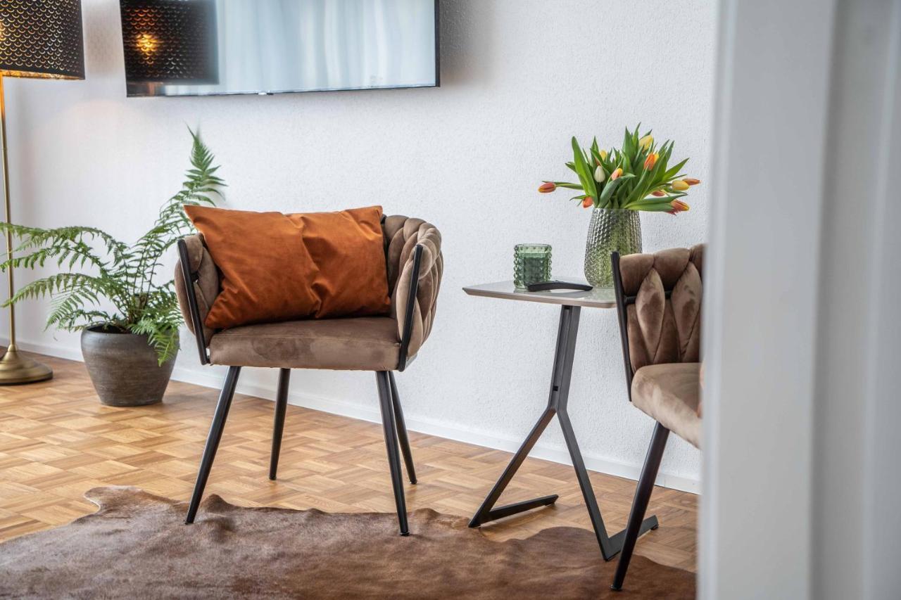 Fn L 5 Klimatisiert Mit Balkon Und Küche
